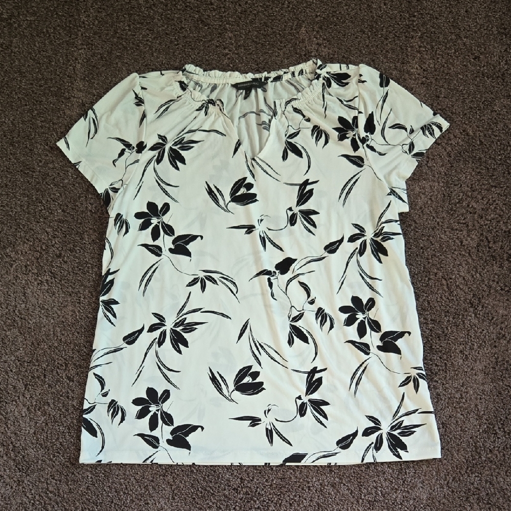 Banana Republic Factory Black White Floral Short Sleeve Top M